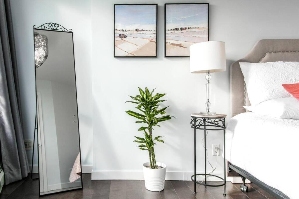 Downtown 1 Bedroom Water View Condo Ванкувер Екстер'єр фото