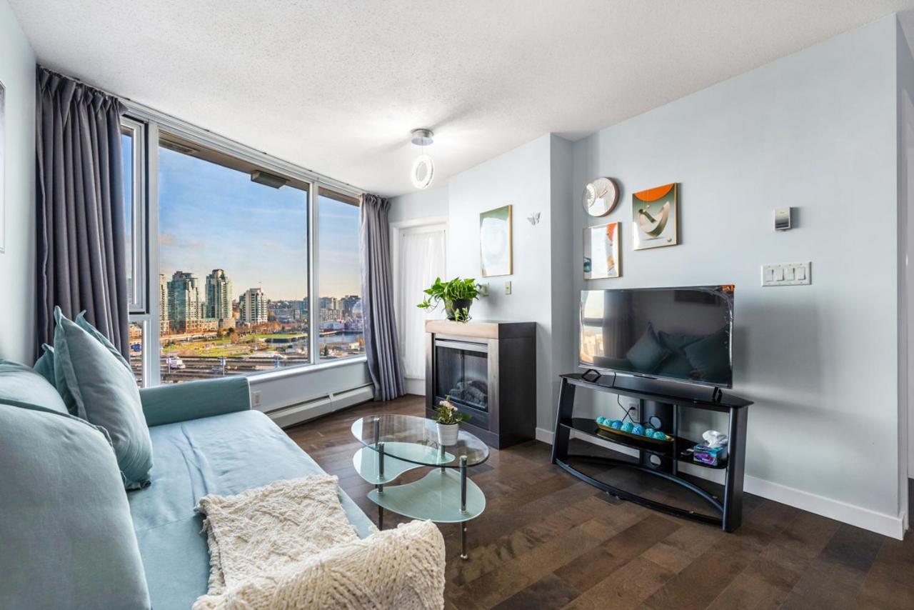 Downtown 1 Bedroom Water View Condo Ванкувер Екстер'єр фото